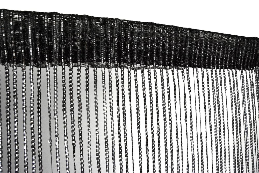 Detale i struktura materiału - Firana sznurkowa Makarony ze srebrną nitką – Czarna 300x250 cm